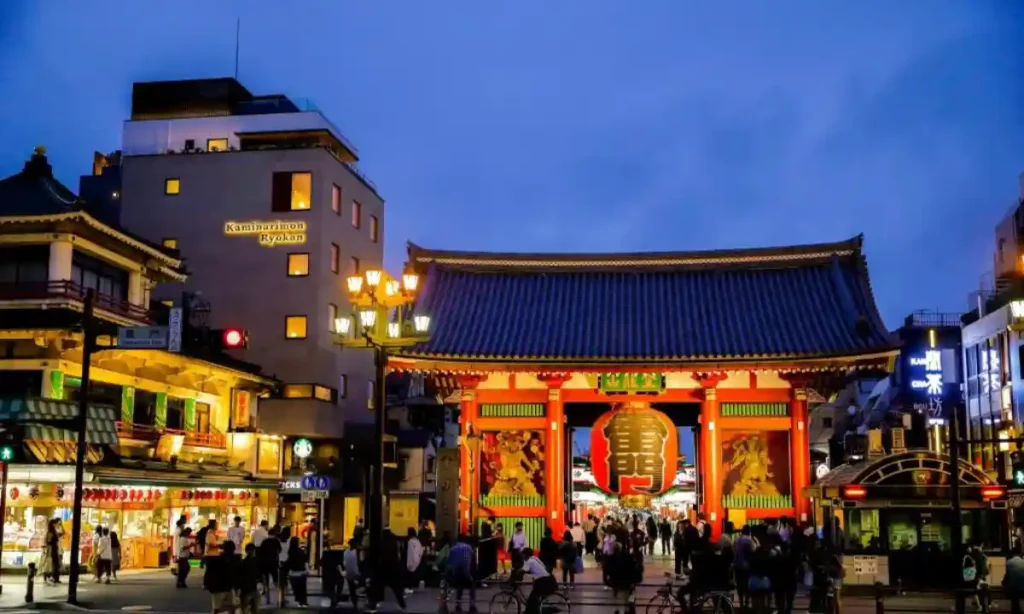 Kaminarimon Ryokan
