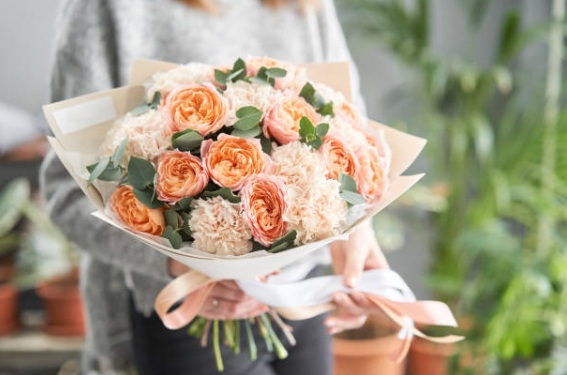 A Guide to Choosing Flowers for Birthdays, Anniversaries, and Special Events